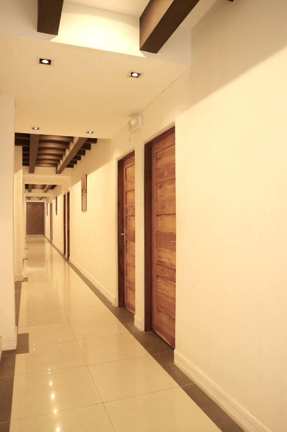 Westgate Hotel ラオアグ エクステリア 写真